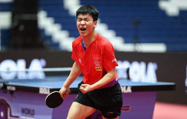 斯通在接受 斯通在接受